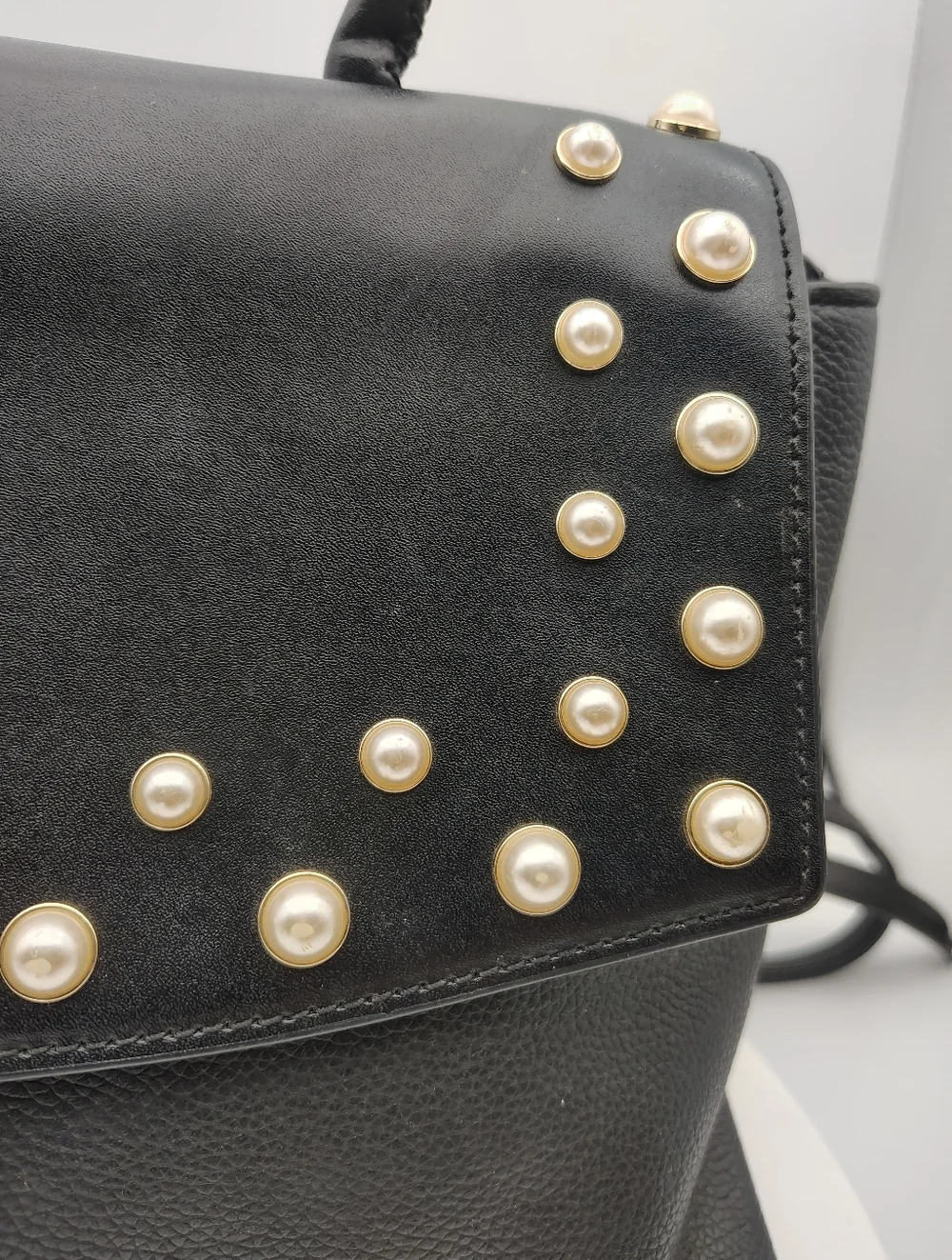 Kate Spade Pearl-Stud Embellished Leather Shoulder/Crossbody Bag In Black